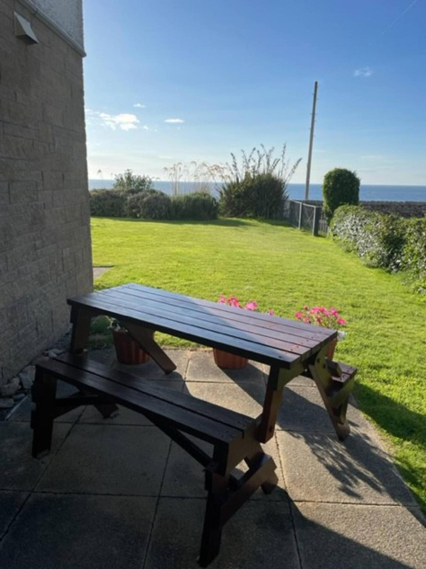 No1 The Links Apartment, Brora Exterior photo